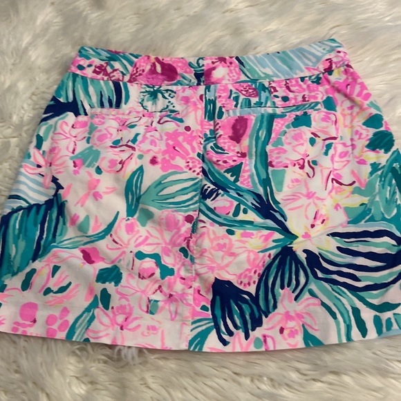 Lilly Pulitzer Skorts size 4 BNWOT two front pockets beautiful Skorts for summer - Picture 10 of 16